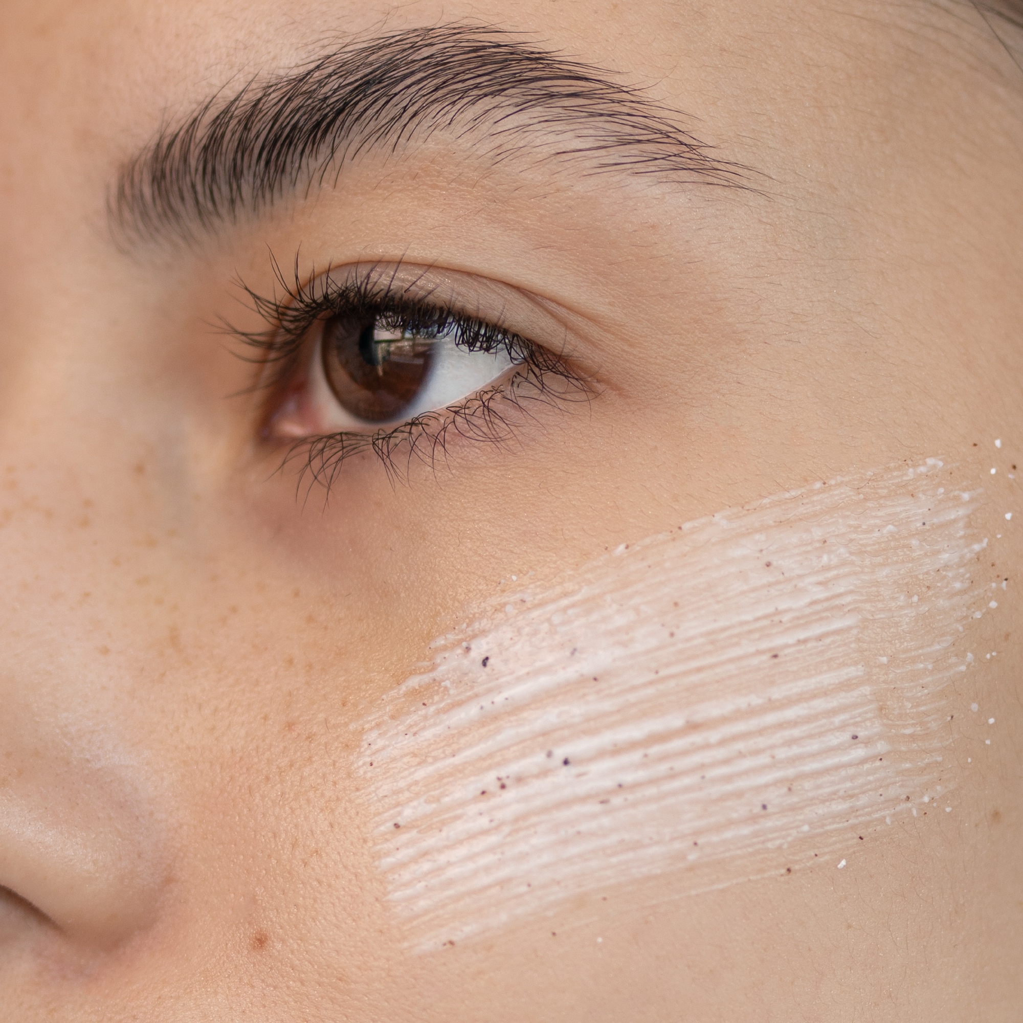 Refine Polishing Facial Scrub