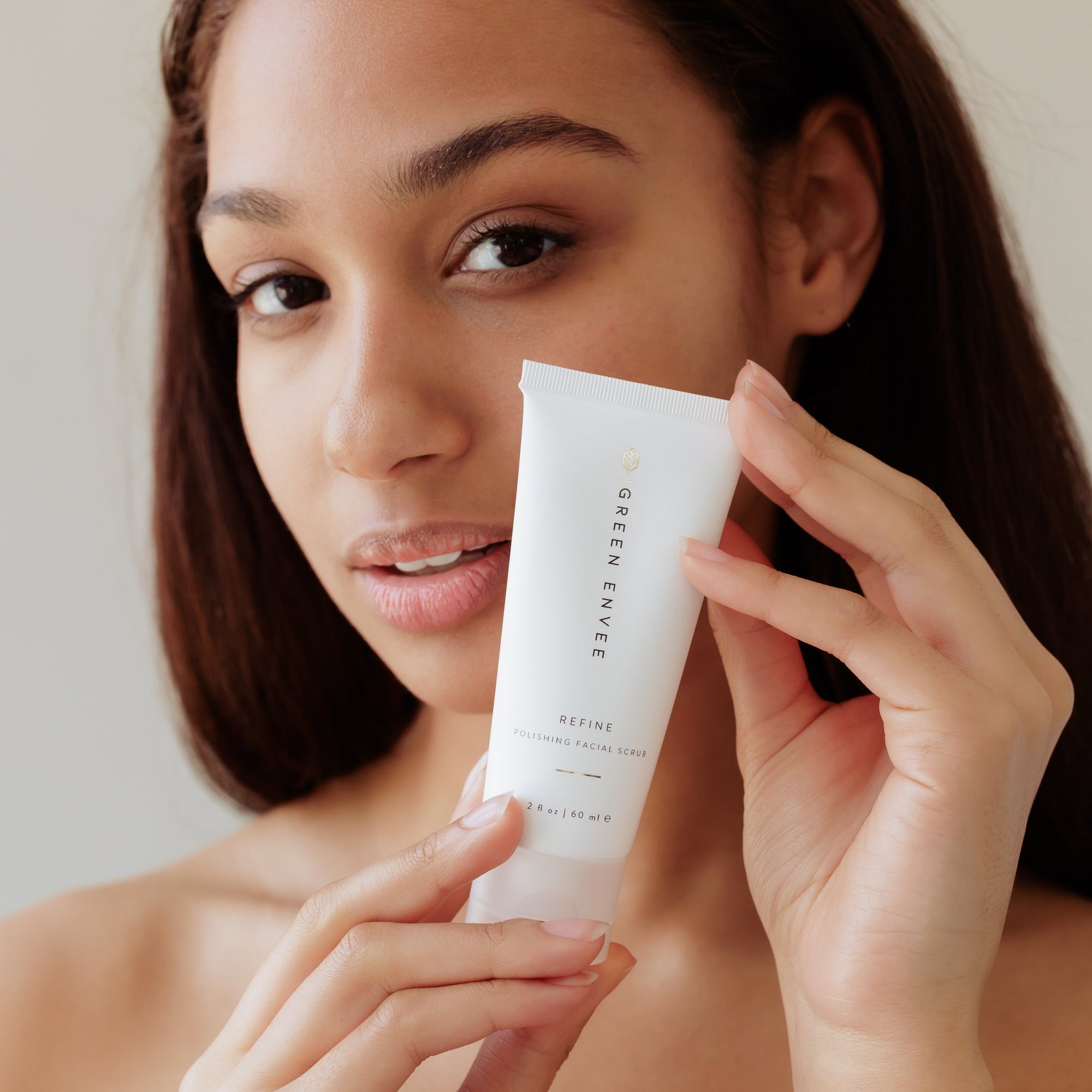 Refine Polishing Facial Scrub