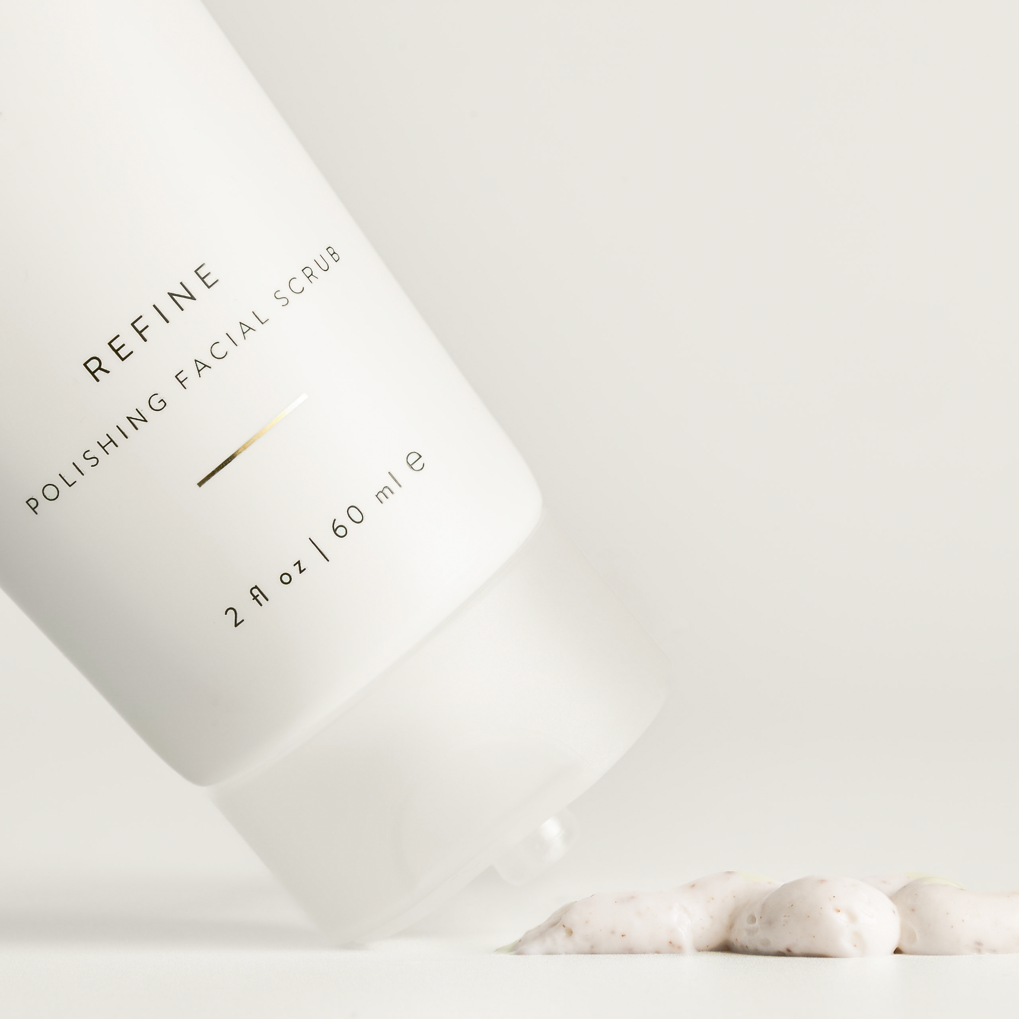 Refine Polishing Facial Scrub
